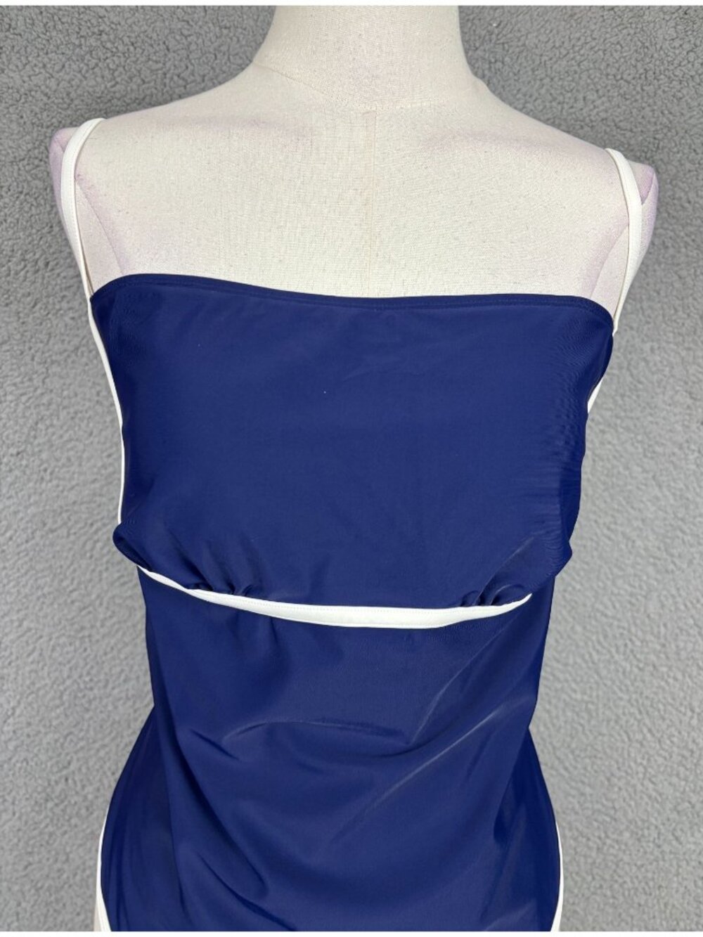 Cupshe Women's Navy Blue White Trim One-Piece Swimsuit  Size XL New With Tags. - Picture 2 of 7